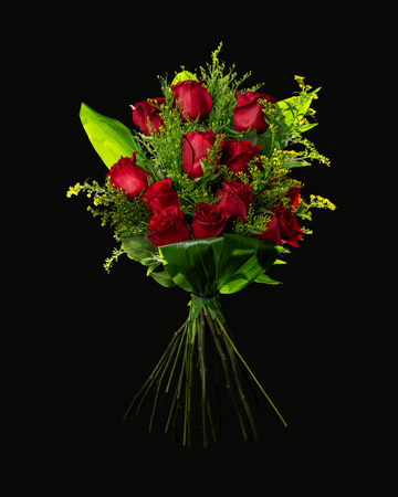 Ramo 12 Rosas Rojas con Detalles